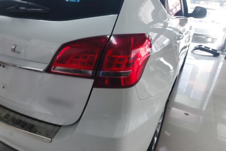 Used Haval H2 2018 Red-Label 1.5T Dual-Clutch Two-Wheel-Drive Elite Model Right Rear Taillight