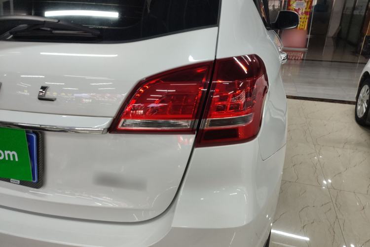 Used Haval H2 2018 1.5T Dual-Clutch Two-Wheel Drive Fashion Model China VI Standard Right Rear Taillight