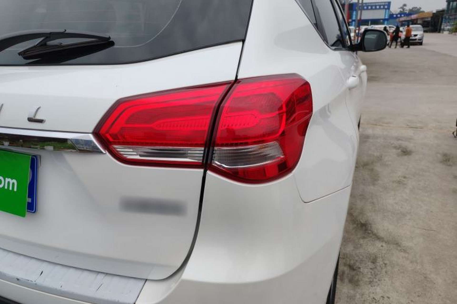 Used Haval H2 2018 Chuanxiang Edition Blue Badge 1.5T Dual-Clutch Two-Wheel Drive Fashionable Model Right Rear Taillight