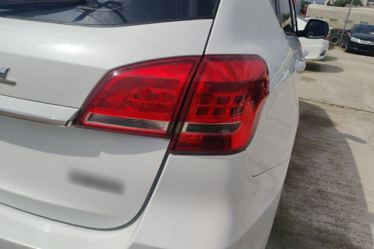 Used Haval H2 2018 1.5T Dual-Clutch Two-Wheel Drive Fashion Model China VI Standard Right Rear Taillight