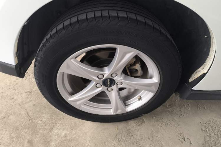 Used Haval H2 2018 Chuanxiang Edition Blue Badge 1.5T Dual-Clutch Two-Wheel Drive Fashionable Model Right Rear Wheel Hub