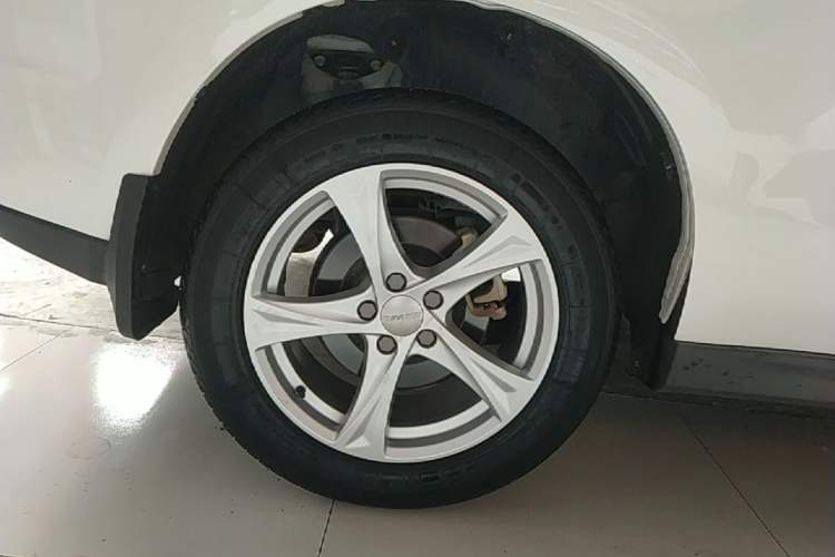Used Haval H2 2018 1.5T Dual-Clutch Two-Wheel Drive Fashion Model China VI Standard Right Rear Wheel Hub