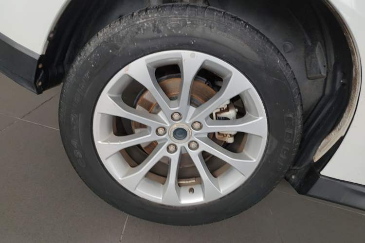 Used Haval H2 2018 Blue-Label 1.5T Dual-Clutch Two-Wheel-Drive Luxury Model Right Rear Wheel Hub