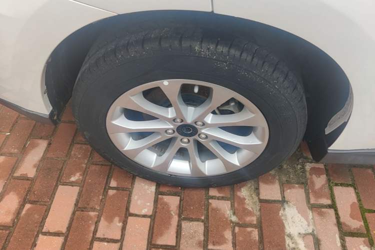 Used Haval H2 2018 Red-Label 1.5T Dual-Clutch Two-Wheel-Drive Elite Model Right Rear Wheel Hub