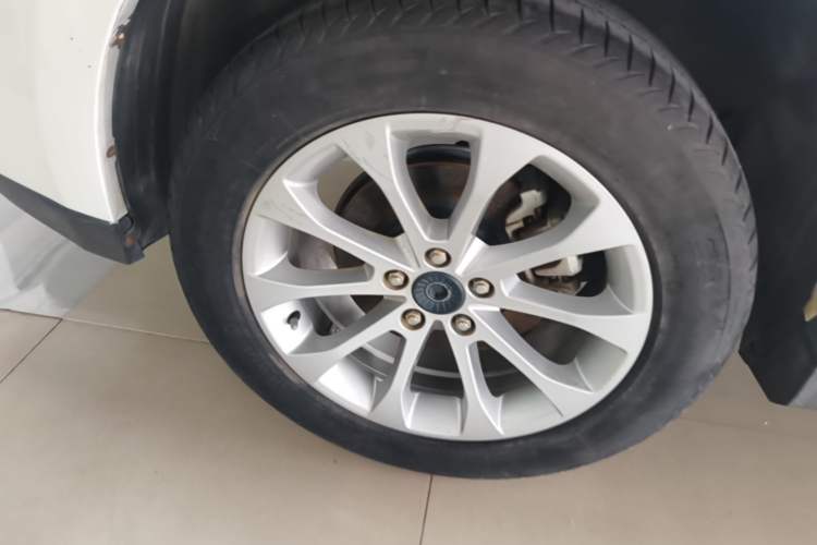 Used Haval H2 2018 Red-Label 1.5T Dual-Clutch Two-Wheel-Drive Elite Model Right Rear Wheel Hub