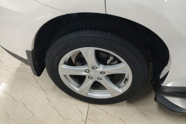 Used Haval H2 2018 1.5T Dual-Clutch Two-Wheel Drive Fashion Model China VI Standard Right Rear Wheel Hub