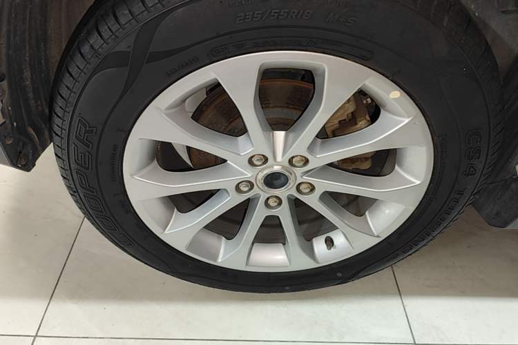 Used Haval H2 2018 Blue-Label 1.5T Dual-Clutch Two-Wheel-Drive Luxury Model Right Rear Wheel Hub