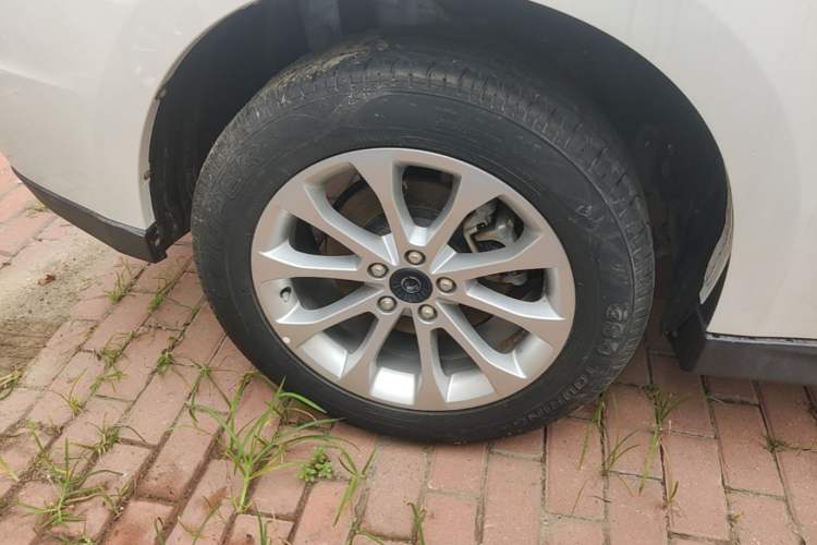 Used Haval H2 2018 Red-Label 1.5T Dual-Clutch Two-Wheel-Drive Elite Model Right Rear Wheel Hub