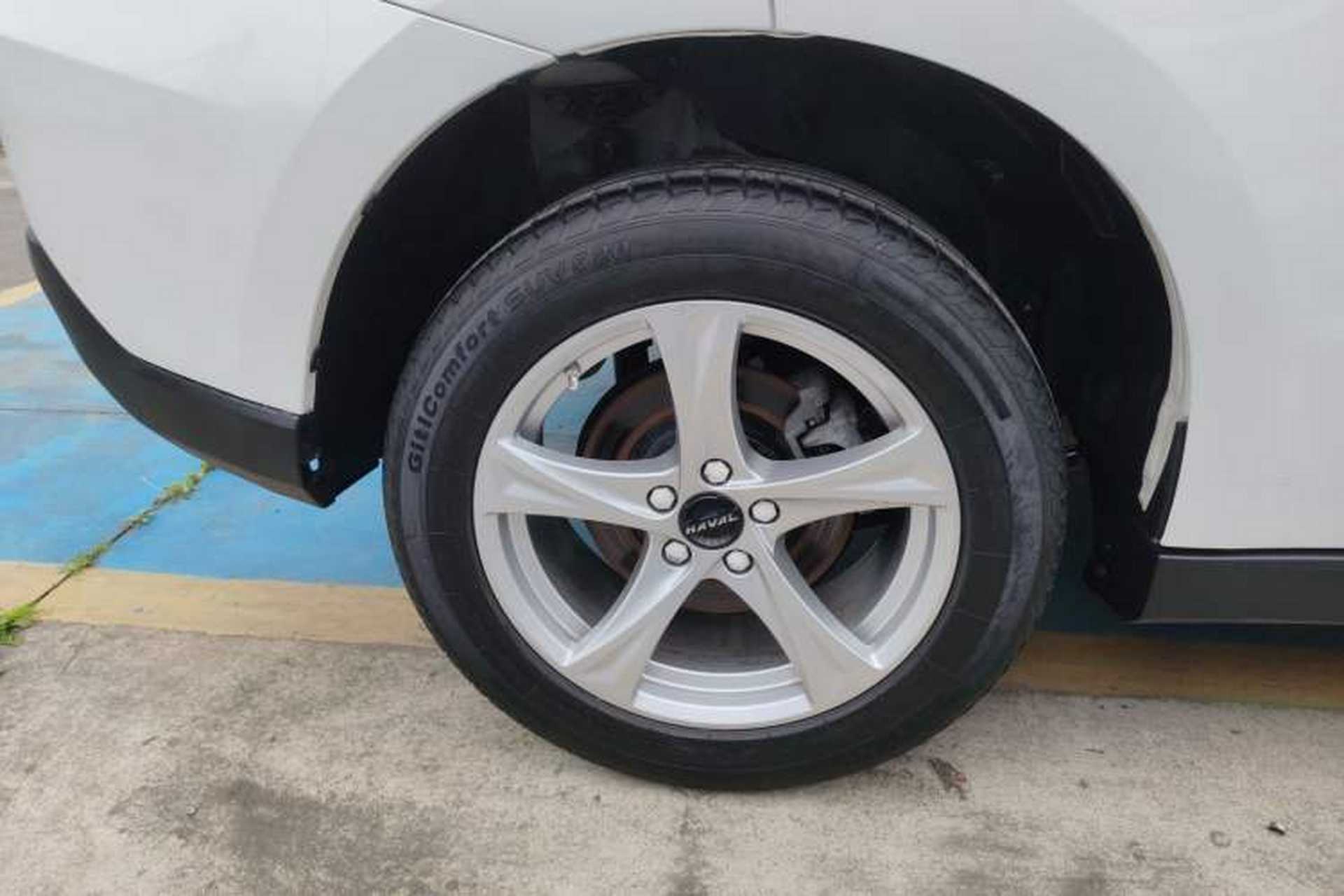 Used Haval H2 2018 Chuanxiang Edition Blue Badge 1.5T Dual-Clutch Two-Wheel Drive Fashionable Model Right Rear Wheel Hub
