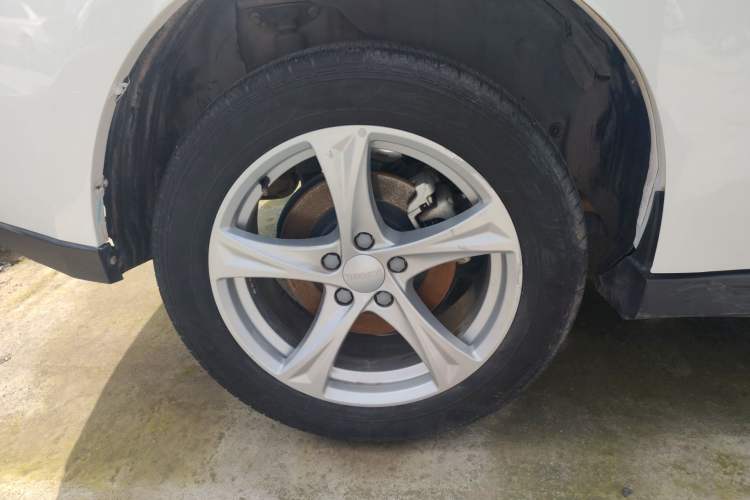 Used Haval H2 2018 1.5T Dual-Clutch Two-Wheel Drive Fashion Model China VI Standard Right Rear Wheel Hub