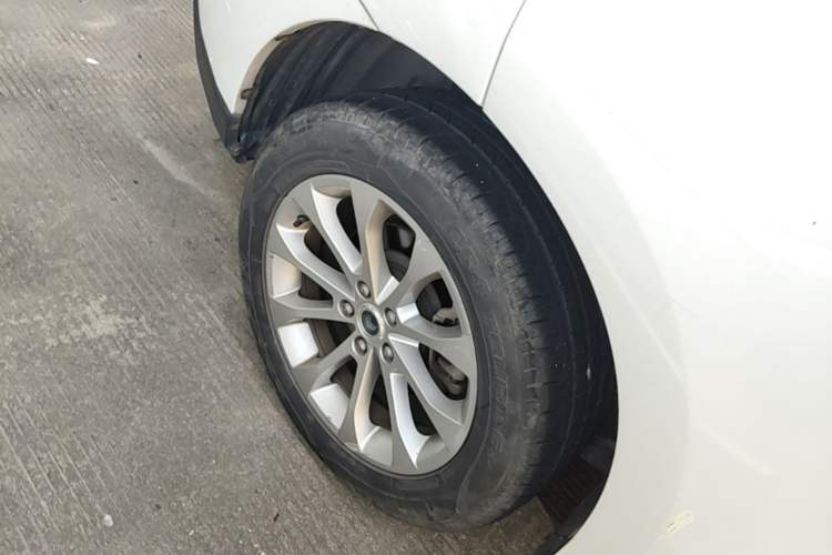 Used Haval H2 2018 Blue-Label 1.5T Dual-Clutch Two-Wheel-Drive Luxury Model Right Rear Wheel Hub