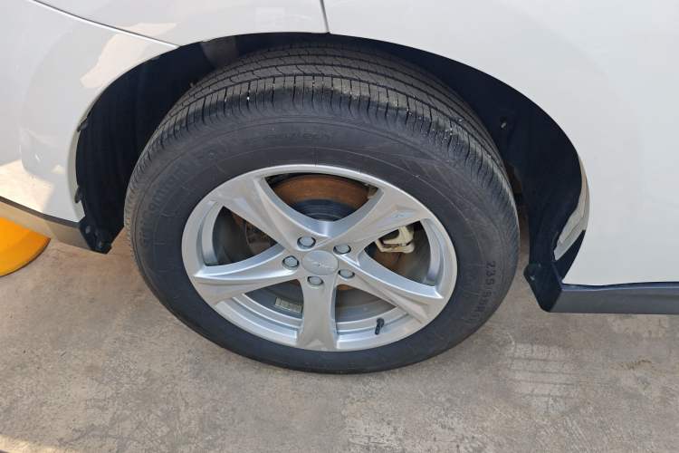 Used Haval H2 2018 1.5T Manual Two-Wheel Drive Luxury Model China VI Standard Right Rear Wheel Hub