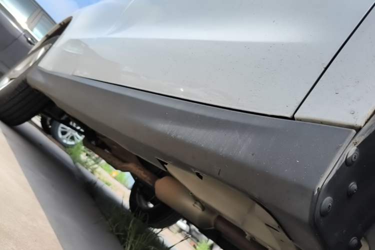 Used Haval H2 2018 1.5T Dual-Clutch Two-Wheel Drive Fashion Model China VI Standard Right Side Sill