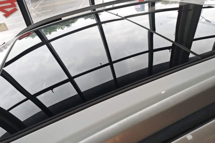 Used Haval H2 2018 1.5T Dual-Clutch Two-Wheel Drive Fashion Model China VI Standard Roof