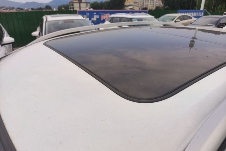 Used Haval H2 2018 Chuanxiang Edition Red Badge 1.5T Dual-Clutch Two-Wheel Drive Fashionable Model Roof