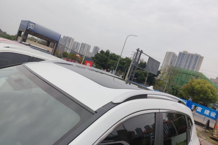 Used Haval H2 2018 Chuanxiang Edition Blue Badge 1.5T Dual-Clutch Two-Wheel Drive Fashionable Model Roof