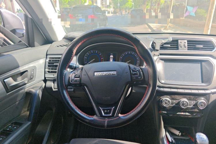 Used Haval H2 2018 1.5T Manual Two-Wheel Drive Fashion Edition China VI Steering Wheel