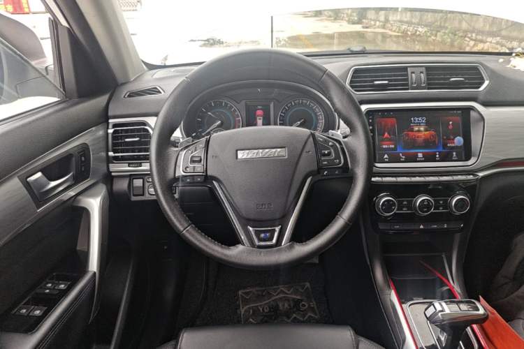 Used Haval H2 2018 Blue-Label 1.5T Dual-Clutch Two-Wheel-Drive Luxury Model Steering Wheel