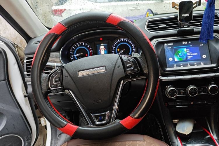 Used Haval H2 2018 Blue Label 1.5T Dual-Clutch Two-Wheel-Drive Elite Model Steering Wheel