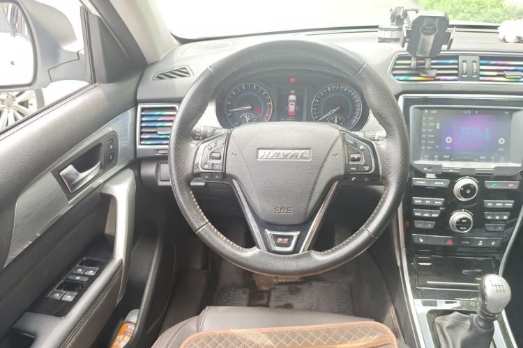 Used Haval H2 2018 Red-Label 1.5T Manual Two-Wheel Drive Luxury Model Steering Wheel