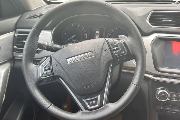 Used Haval H2 2018 Blue Label 1.5T Dual-Clutch Two-Wheel-Drive Prestige Model Steering Wheel
