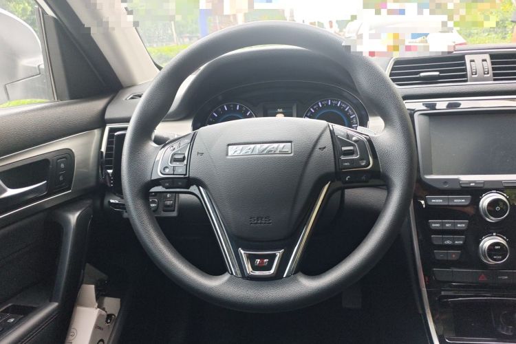 Used Haval H2 2018 Chuanxiang Edition Red Badge 1.5T Dual-Clutch Two-Wheel Drive Fashionable Model Steering Wheel