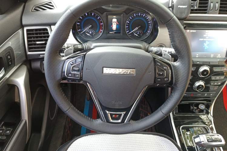 Used Haval H2 2018 Red-Label 1.5T Dual-Clutch Two-Wheel-Drive Luxury Model Steering Wheel