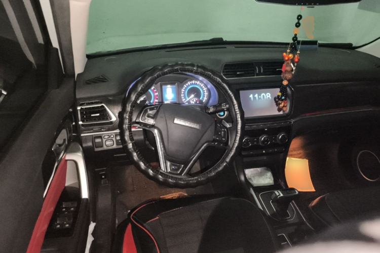 Used Haval H2 2018 Blue-Label 1.5T Dual-Clutch Two-Wheel-Drive Luxury Model Steering Wheel