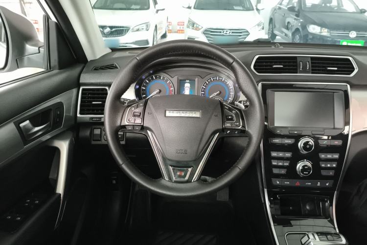 Used Haval H2 2018 Red-Label 1.5T Dual-Clutch Two-Wheel-Drive Luxury Model Steering Wheel
