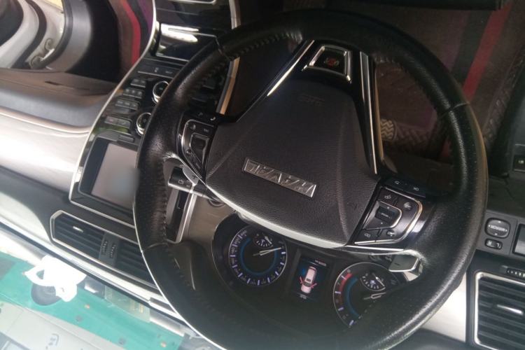 Used Haval H2 2018 Red-Label 1.5T Dual-Clutch Two-Wheel-Drive Elite Model Steering Wheel