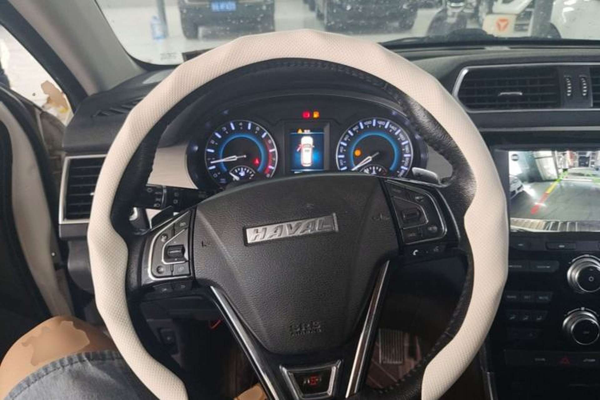 Used Haval H2 2018 Red-Label 1.5T Dual-Clutch Two-Wheel-Drive Elite Model Steering Wheel