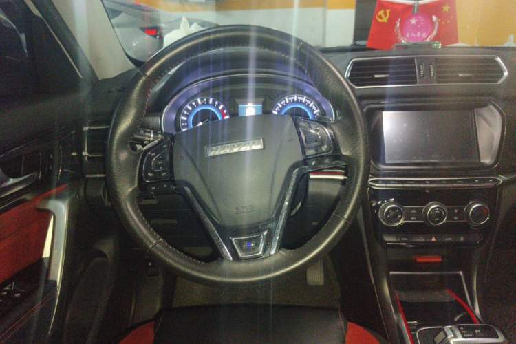 Used Haval H2 2018 Blue Label 1.5T Dual-Clutch Two-Wheel-Drive Elite Model Steering Wheel