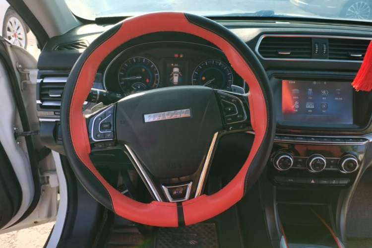 Used Haval H2 2018 Blue-Label 1.5T Dual-Clutch Two-Wheel-Drive Luxury Model Steering Wheel