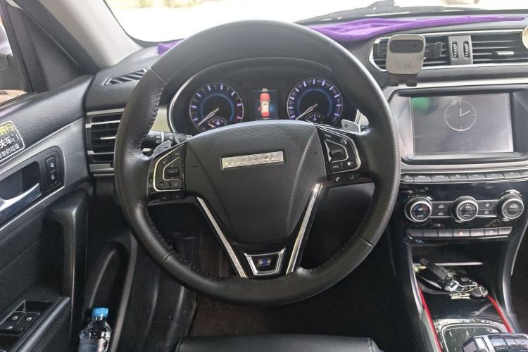 Used Haval H2 2018 Chuanxiang Edition Blue Badge 1.5T Dual-Clutch Two-Wheel Drive ZhiShang Model Steering Wheel
