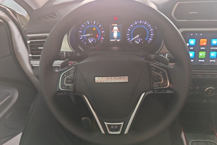 Used Haval H2 2018 Chuanxiang Edition Blue Badge 1.5T Dual-Clutch Two-Wheel Drive Fashionable Model Steering Wheel