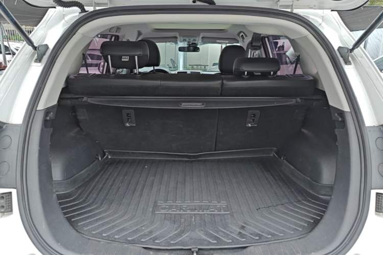 Used Haval H2 2018 Red-Label 1.5T Dual-Clutch Two-Wheel-Drive Luxury Model Trunk
