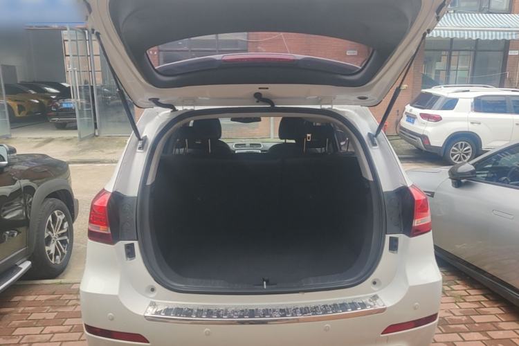 Used Haval H2 2018 Red-Label 1.5T Dual-Clutch Two-Wheel-Drive Elite Model Trunk