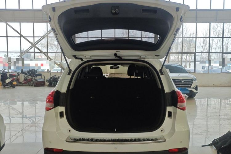 Used Haval H2 2018 1.5T Manual Two-Wheel Drive Luxury Model China VI Standard Trunk