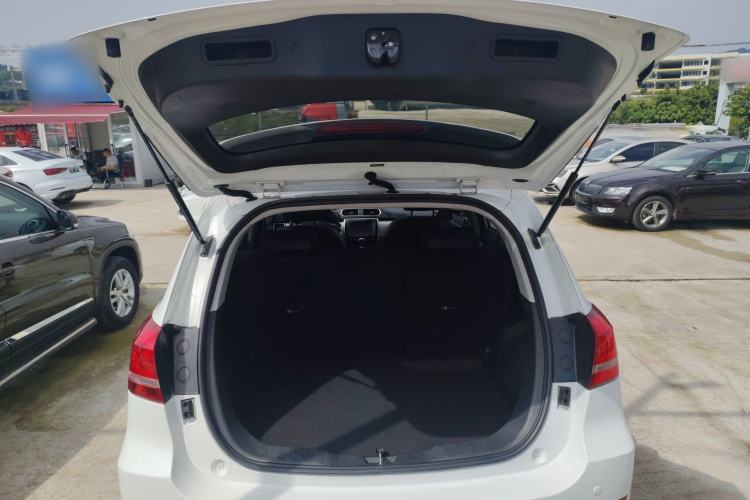 Used Haval H2 2018 1.5T Dual-Clutch Two-Wheel Drive Fashion Model China VI Standard Trunk