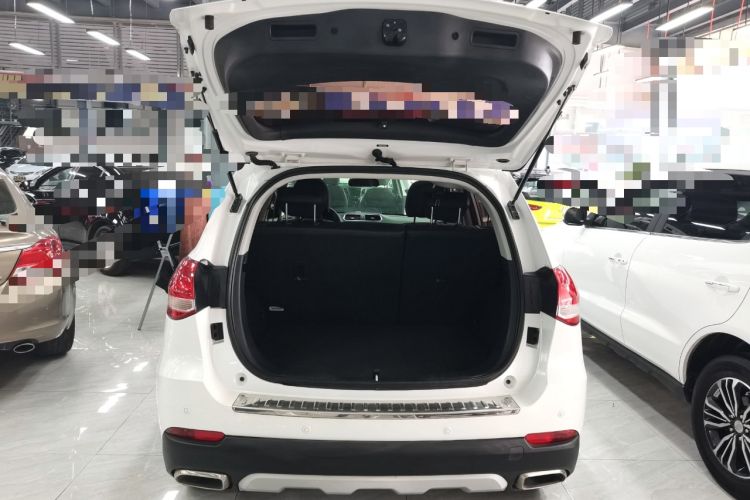 Used Haval H2 2018 Blue-Label 1.5T Dual-Clutch Two-Wheel-Drive Luxury Model Trunk