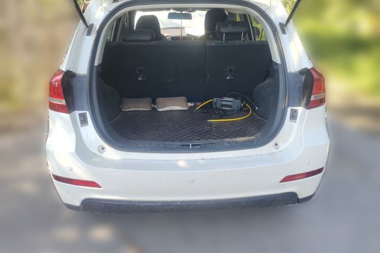 Used Haval H2 2018 1.5T Dual-Clutch Two-Wheel Drive Fashion Model China VI Standard Trunk