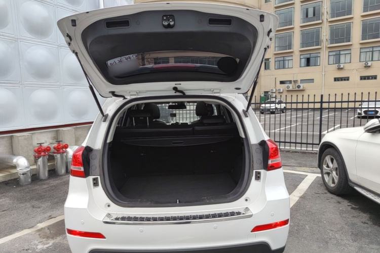 Used Haval H2 2018 Red-Label 1.5T Dual-Clutch Two-Wheel-Drive Luxury Model Trunk