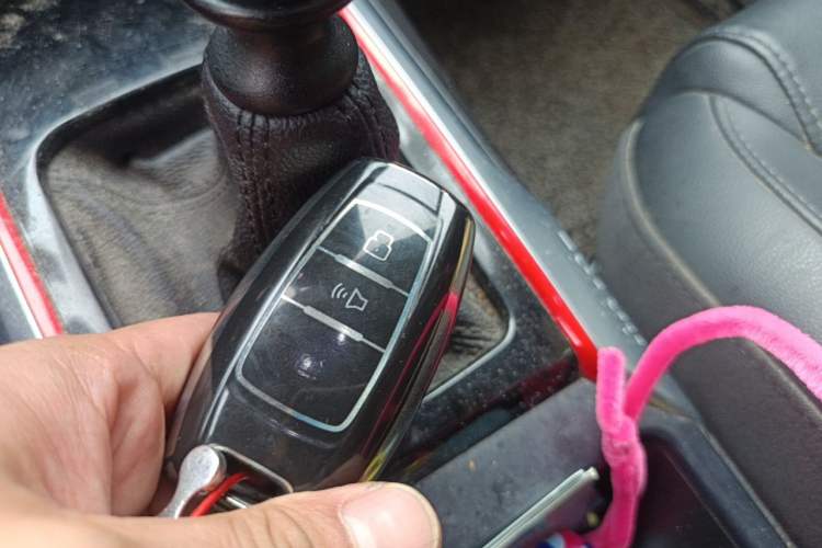 Used Haval H2 2018 Chuanxiang Edition 1.5T Manual Two-Wheel Drive Fashion Model China V Standard Vehicle Key