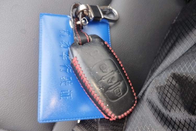 Used Haval H2 2018 1.5T Dual-Clutch Two-Wheel Drive Fashion Model China VI Standard Vehicle Key