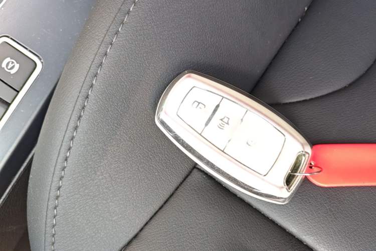 Used Haval H2 2018 Red-Label 1.5T Dual-Clutch Two-Wheel-Drive Elite Model Vehicle Key