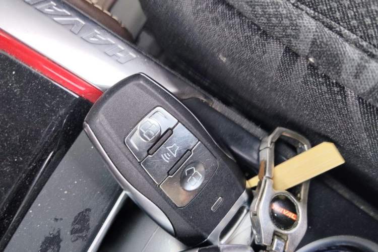 Used Haval H2 2018 Chuanxiang Edition 1.5T Dual-Clutch Two-Wheel Drive Fashion Model China V Standard Vehicle Key