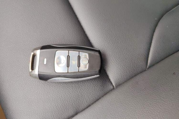 Used Haval H2 2018 Chuanxiang Edition Blue Badge 1.5T Dual-Clutch Two-Wheel Drive Fashionable Model Vehicle Key