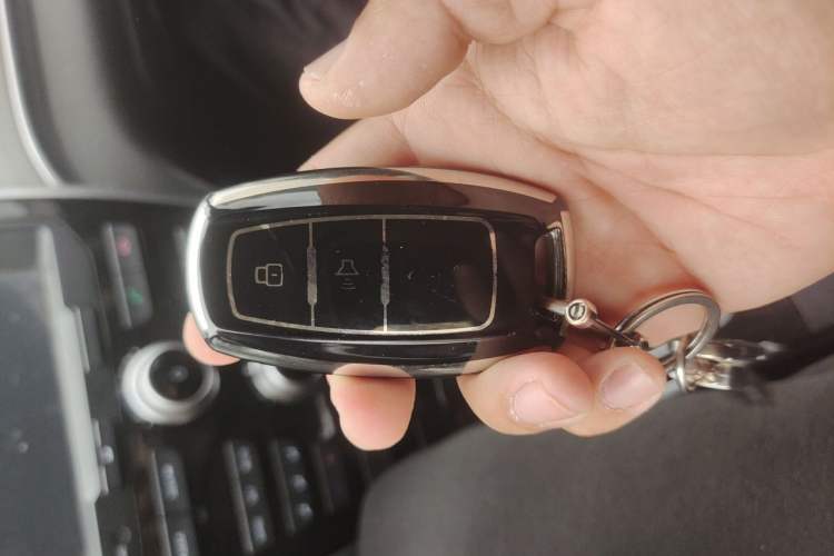 Used Haval H2 2018 Red-Label 1.5T Dual-Clutch Two-Wheel-Drive Elite Model Vehicle Key