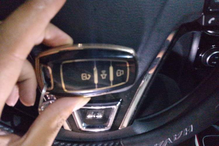 Used Haval H2 2018 1.5T Dual-Clutch Two-Wheel Drive Fashion Model China VI Standard Vehicle Key