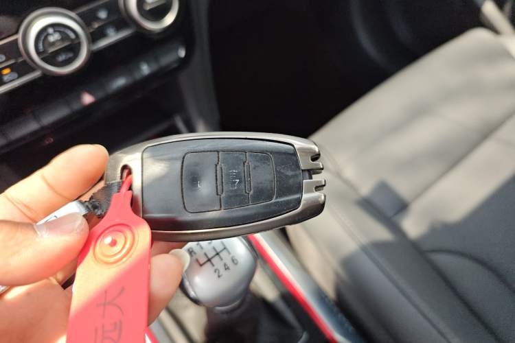 Used Haval H2 2018 1.5T Manual Two-Wheel Drive Luxury Model China VI Standard Vehicle Key